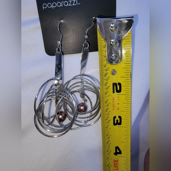 Dangling pearl with movable circles Earrings - Picture 6 of 6